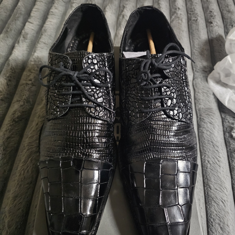 Stacy Adams Black Croc-Embossed Men's Oxfords
